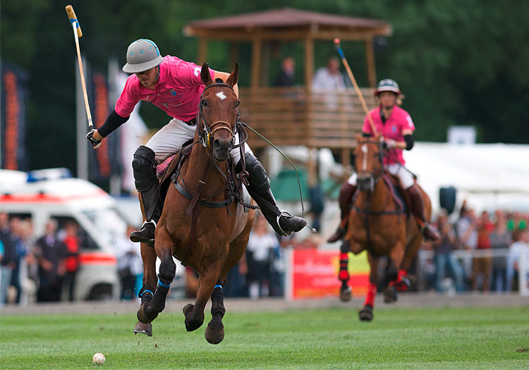 Images tagged "fuerstenberg-polo-cup-2014"